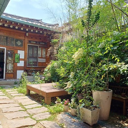 Gongsimga Hanok Guesthouse Seúl Exterior foto