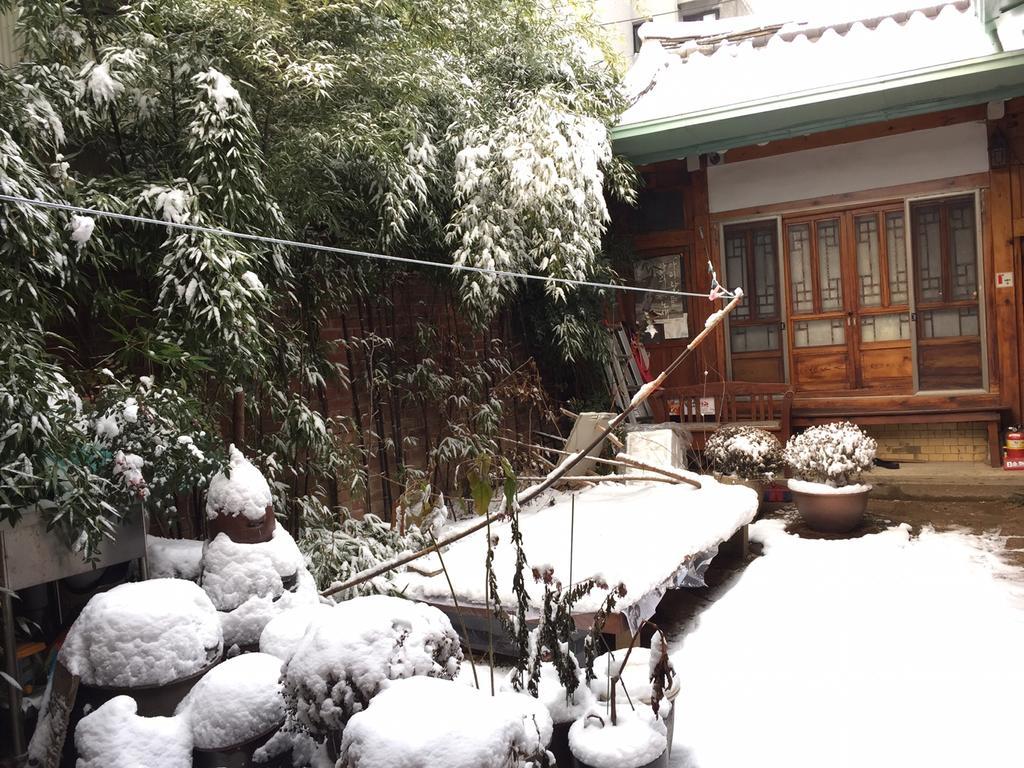 Gongsimga Hanok Guesthouse Seúl Exterior foto